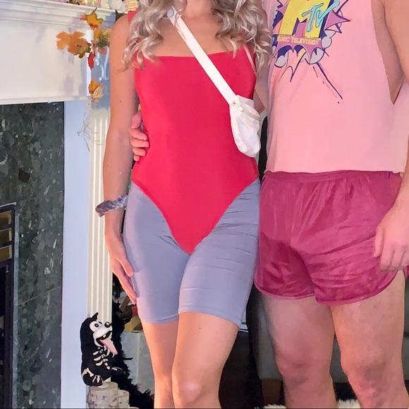 Pretty Little Thing Red Thong Bodysuit - Picture 3 of 10